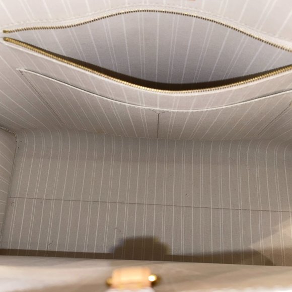 Louis Vuitton OnTheGo GM by the Pool Brume - Picture 2 of 5